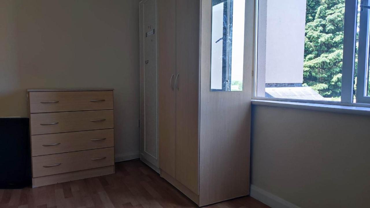Budget-Friendly Self-Serve Lodging Galway Ngoại thất bức ảnh